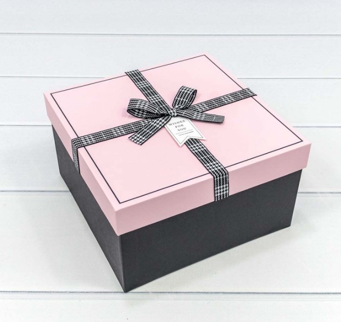 Коробка квадрат с бантом Розовый/Черный  21*21*12,3 см