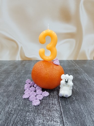 Свеча цифра простая оранжевая "3", 6см.