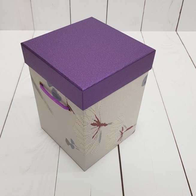 Коробка подарочная люкс квадрат высокий Сиреневый Сакура, 27*19*19 см