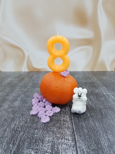 Свеча цифра простая оранжевая "8", 6см.